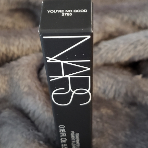 NARS POWERMATTE LIP PIGMENT SHADE "YOU'RE NO GOOD" - Picture 3 of 6